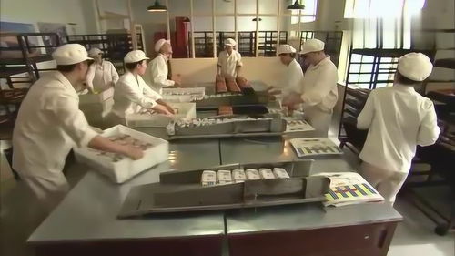 正陽門下 韓春明初入食品廠，踏實(shí)本分中結(jié)識(shí)新友李成濤